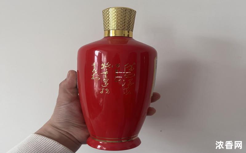 中国三大名白酒：茅台、五粮液、泸州老窖探秘之旅