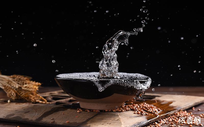 约购白酒：一箱的价格究竟是多少？