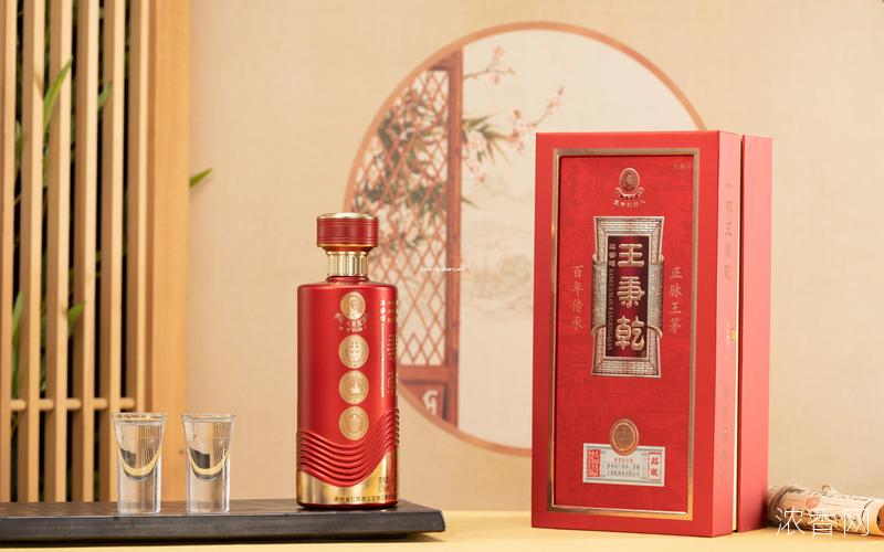 约酒定价：白酒每瓶价格探秘