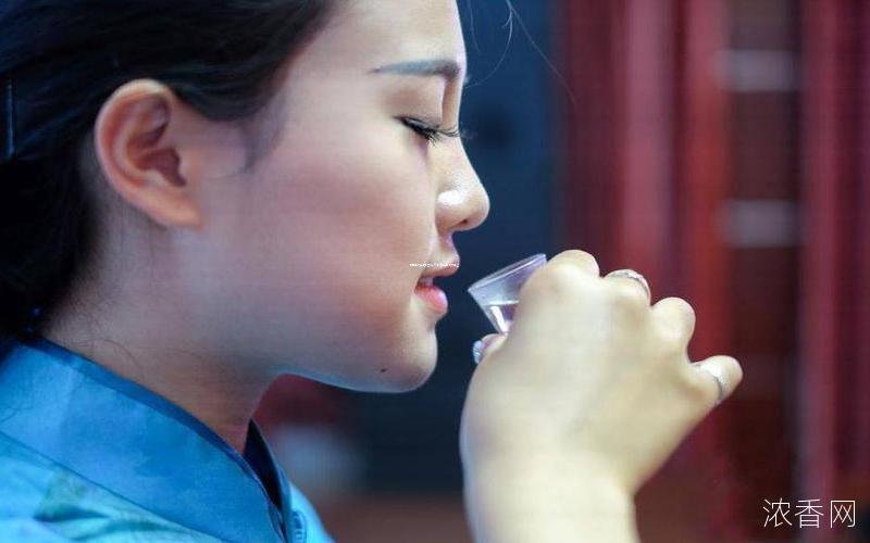 附近散装白酒批发零售中心店地址