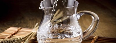 知名白酒品牌代理公司概览：茅台、五粮液等品牌的战略合作伙伴名单揭晓