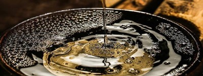 中国三大酱香白酒巅峰对决：茅台、泸州老窖、郎酒独领风骚