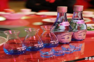 白酒市场价格解析：普遍价格区间及一两瓶白酒的价格
