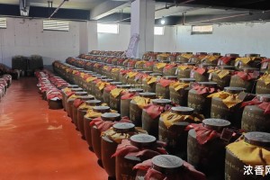 白酒价格一览表：全面查询市场行情，助您选购优质佳酿