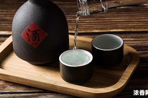高端白酒：四百元一瓶的品味之选